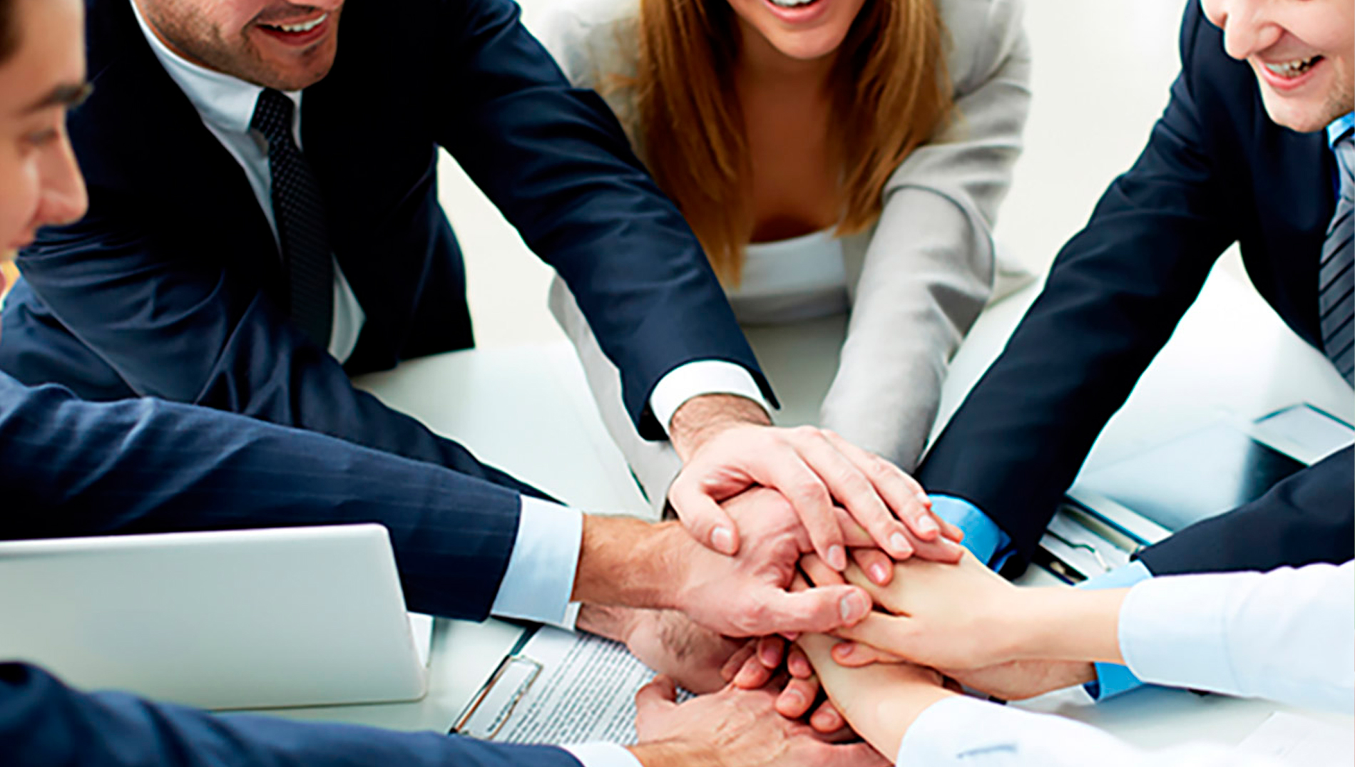 laptopmockup_sliderdy